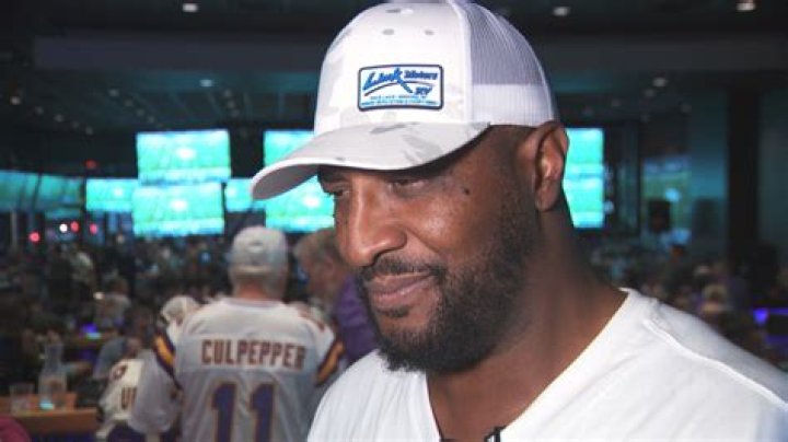 Daunte Culpepper Bio, Wiki, Age, Height, Family, Wife, NFL, Movies and Net Worth.