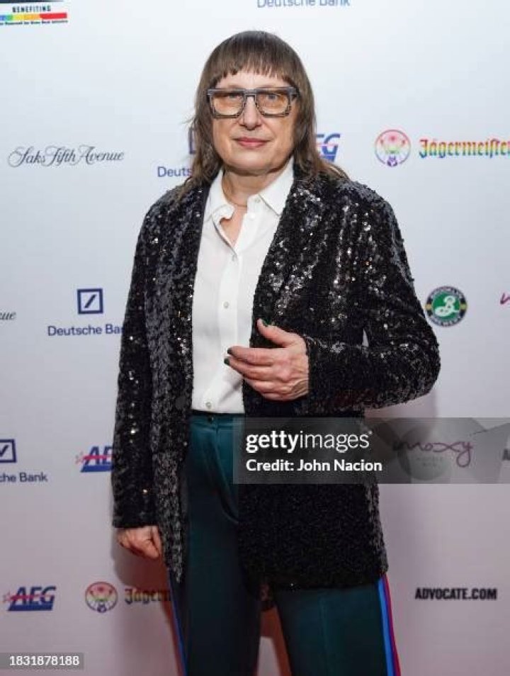 Deborah Czeresko Girlfriend, Gender, Wikipedia ( Blown Away Netflix) Artist, Man