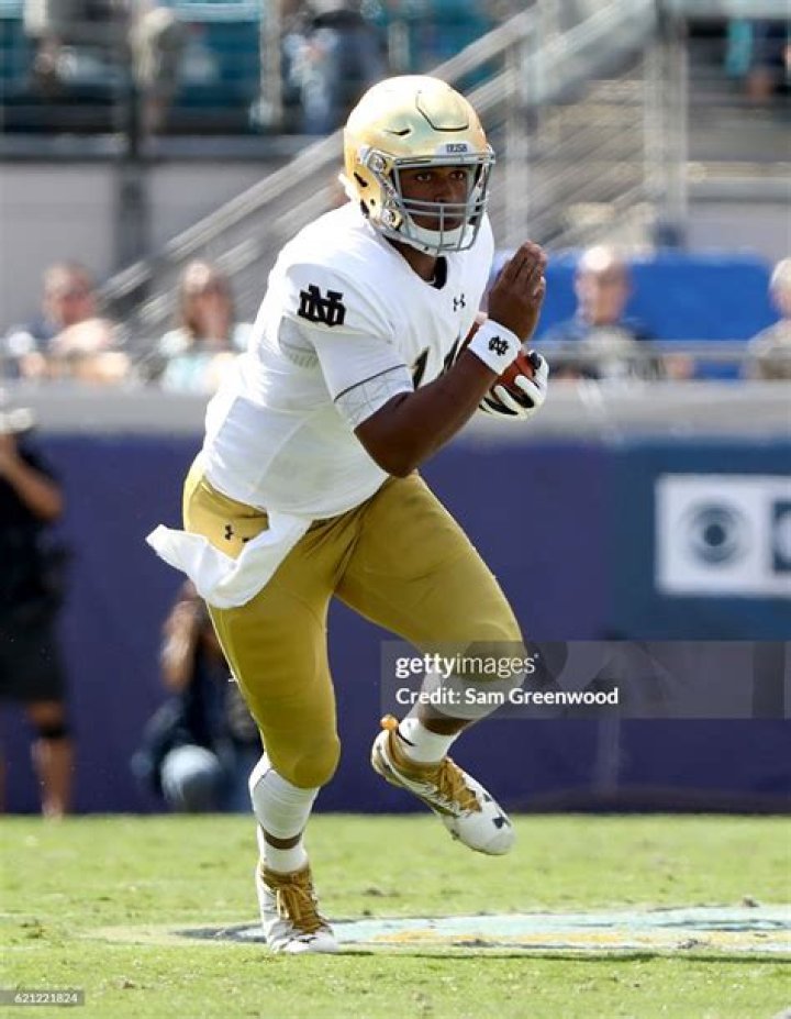 DeShone Kizer – Biography, Parents, Family, Girlfriend, Height, Weight