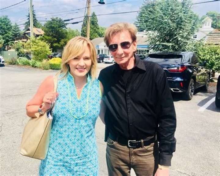 Lisa Carberg Age, WTNH, Husband, Family, Bio, Wiki, Salary, Net Worth