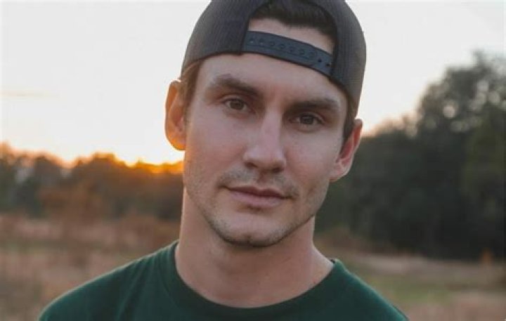 Noah Schnacky Bio, Wiki, Age, Height, Girlfriend, Kids, Parents, Youtube, Songs, Net worth